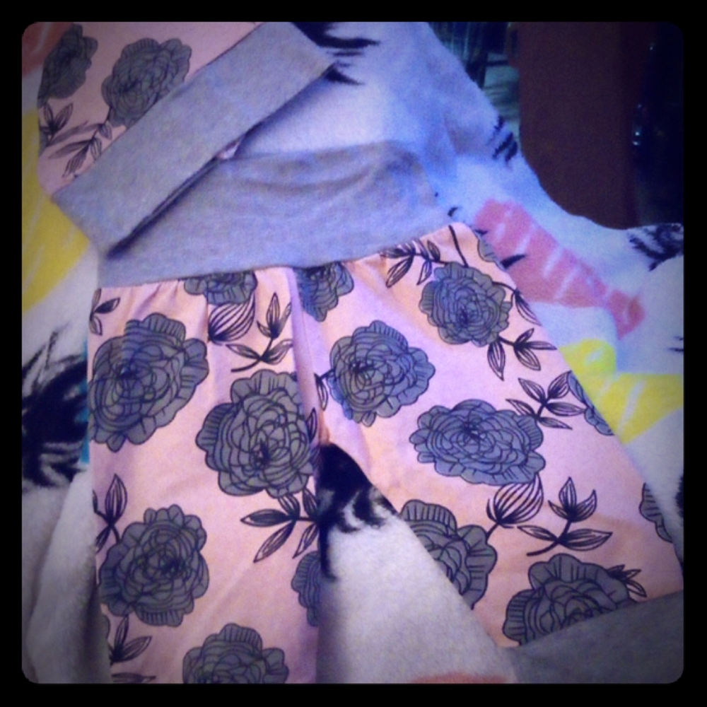 P pink pants with big flowers on and I have to mat